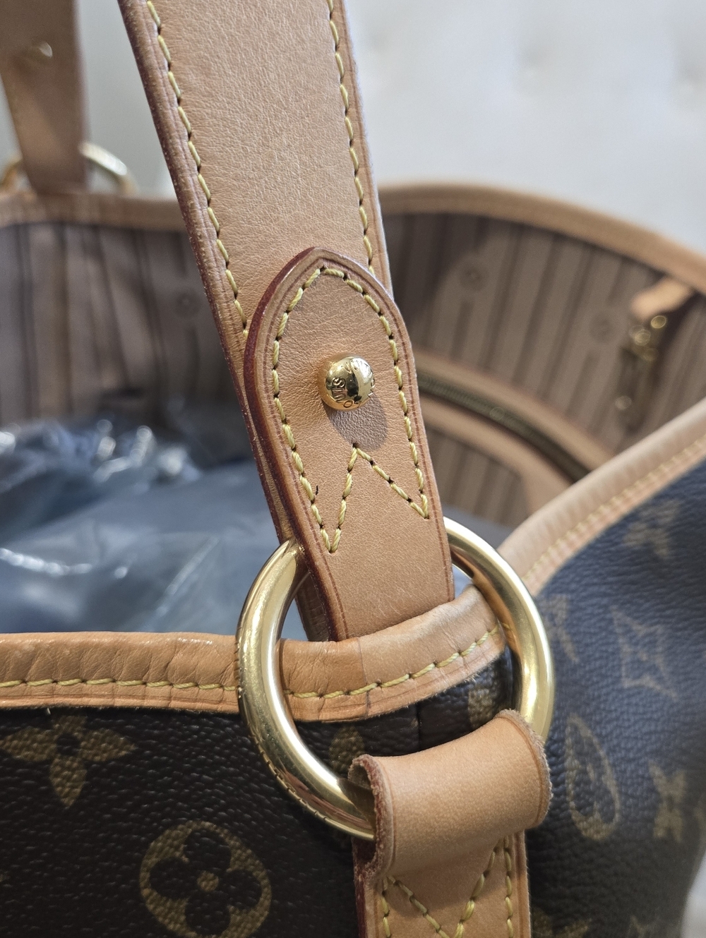 Authentic Louis Vuitton Delightful MM in classic Monogram canvas  - Picture 11 of 15